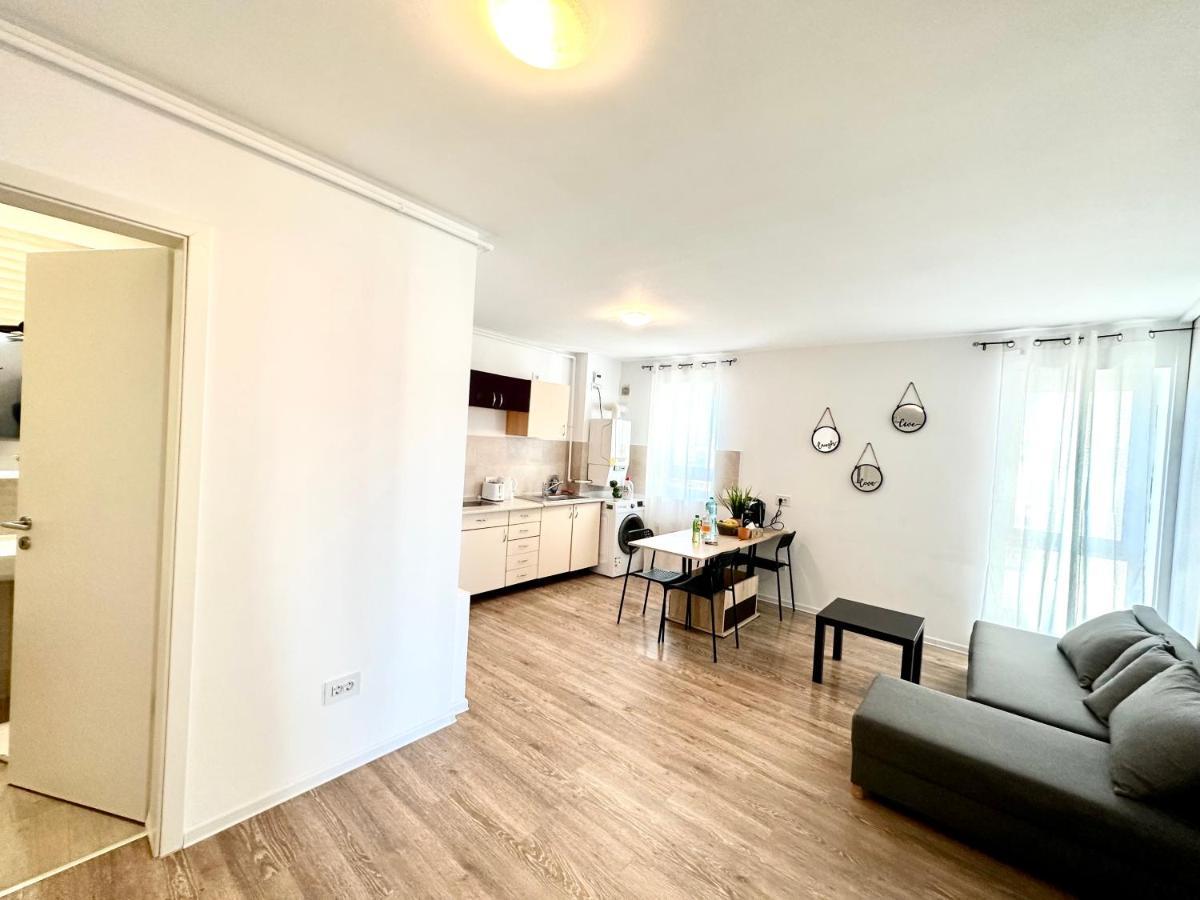 Kasper Coresi Mall - Rise Private Apartments & Suites Брашов Экстерьер фото